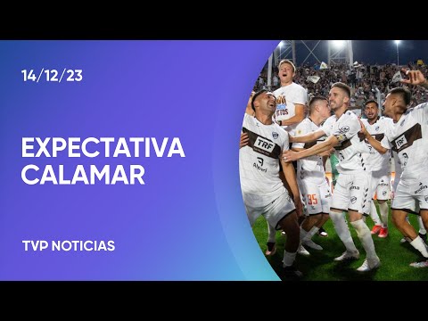 Los hinchas de Platense, ansiosos y expectantes Los hinchas de Platense, ansiosos y expectantes