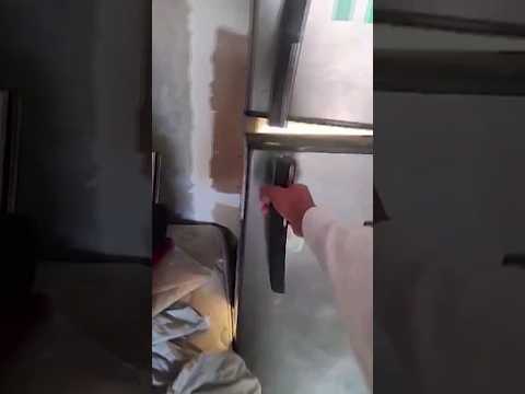 Encuentran una plantación de cannabis escondida en el interior de un refrigerador en Perú