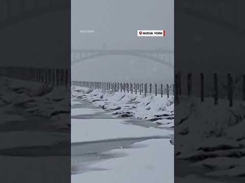 Lagos congelados y autos bajo la nieve: así han dejado las tormentas invernales a EE.UU. Lagos congelados y autos bajo la nieve: así han dejado las tormentas invernales a EE.UU.