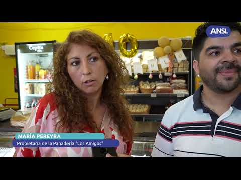 María Pereyra, Adrián Rosales Propietaria de la Panadería Los Amigos María Pereyra, Adrián Rosales Propietaria de la Panadería Los Amigos