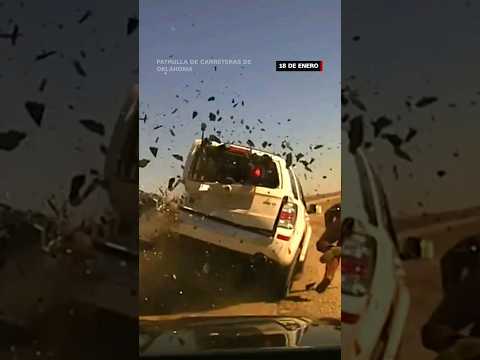 Un policía de Oklahoma sobrevive milagrosamente a un accidente Un policía de Oklahoma sobrevive milagrosamente a un accidente