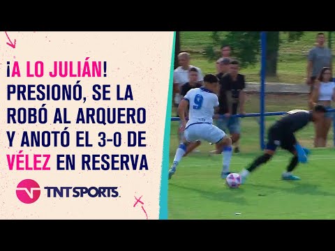 ¡A lo Julián Álvarez! ⚽ Presionó, le robó la pelota al arquero y anotó el 3-0 de la reserva de Vélez ¡A lo Julián Álvarez! ⚽ Presionó, le robó la pelota al arquero y anotó el 3-0 de la reserva de Vélez