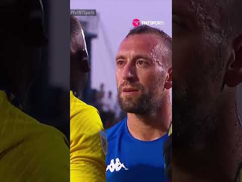 Advíncula le pegó una piña a Alemán en el partido entre #Tigre y #Boca 😳