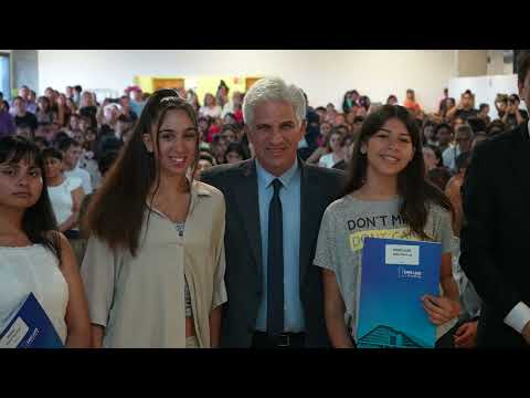 Claudio Poggi entrega becas al mérito en Villa Mercedes Claudio Poggi entrega becas al mérito en Villa Mercedes
