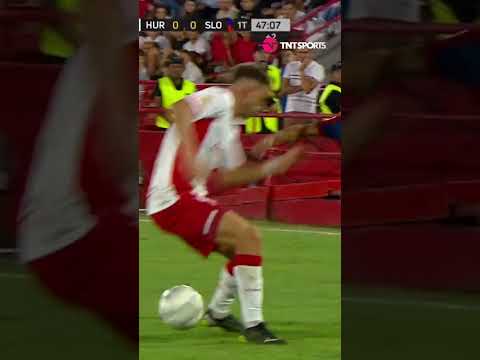 El clásico entre #Huracán y #SanLorenzo nos dejó este lindo caño del Perrito #Barrios #LPFxTNTSports