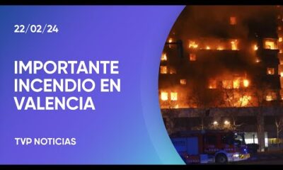 Incendio en un complejo de edificios en Valencia