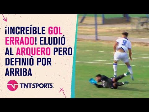 ¡Increíble gol errado! Gambeteó al arquero y la tiró afuera en la reserva de #Vélez ❌⚽ ¡Increíble gol errado! Gambeteó al arquero y la tiró afuera en la reserva de #Vélez ❌⚽