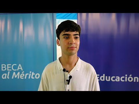 Lautaro Farías, beneficiario de la beca al mérito Lautaro Farías, beneficiario de la beca al mérito