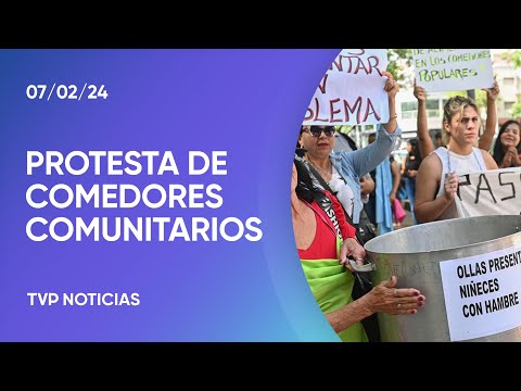 Ollas populares “contra el hambre” frente al ministerio de Capital Humano Ollas populares “contra el hambre” frente al ministerio de Capital Humano
