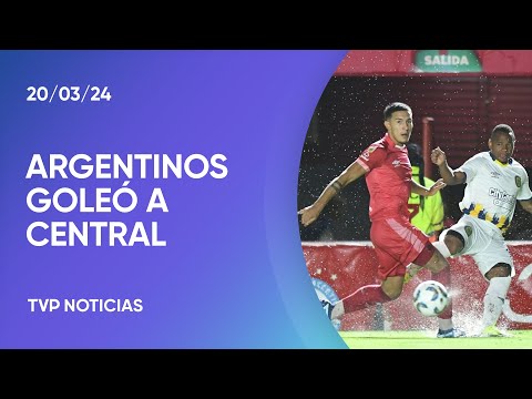 Argentinos Juniors goleó a Rosario Central para liderar la zona A Argentinos Juniors goleó a Rosario Central para liderar la zona A