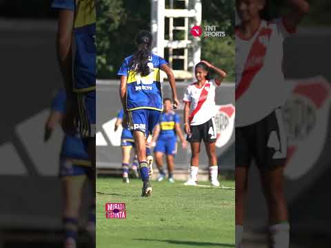 Así se vivió el gol de Camila Gómez Ares para que #Boca le gane a #River 1 a 0 en el primer tiempo 🎯 Así se vivió el gol de Camila Gómez Ares para que #Boca le gane a #River 1 a 0 en el primer tiempo 🎯