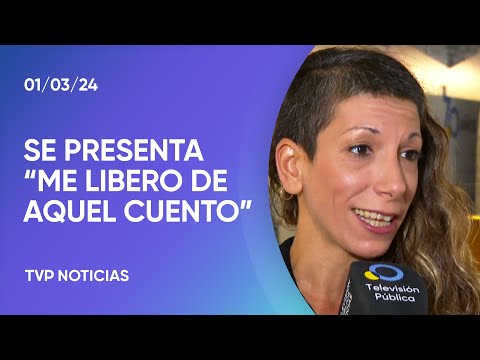 Conjunción de danza aérea, teatro fÃsico, música y mapping Conjunción de danza aérea, teatro fÃsico, música y mapping