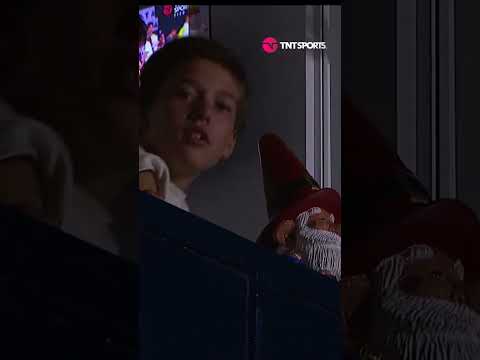 ¿Para la buena suerte? El enano de jardín presente en #IndependienteRivadavia vs #Riestra 😅