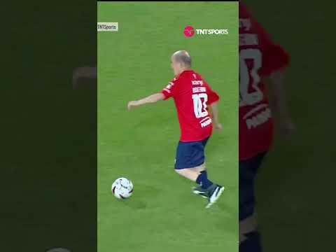 ¡Se olvidó que era el árbitro! 🤣 Baldassi se la pasó a #Bochini, que metió una tremenda asistencia ¡Se olvidó que era el árbitro! 🤣 Baldassi se la pasó a #Bochini, que metió una tremenda asistencia