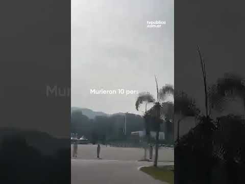 Dos helicópteros chocaron en el aire durante un ensayo militar y murieron 10 personas Dos helicópteros chocaron en el aire durante un ensayo militar y murieron 10 personas