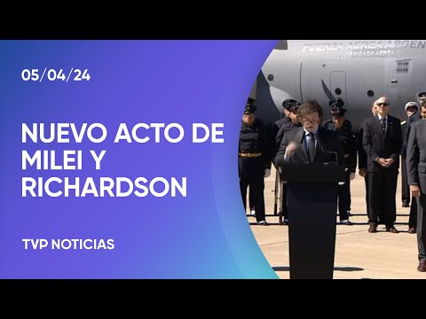 Milei participÃ³ junto a Richardson del acto de entrega del aviÃ³n HÃ©rcules que donÃ³ EE.UU.