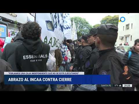 Abrazo al INCAA contra el cierre Abrazo al INCAA contra el cierre