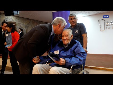 Carlos Pérez, beneficiario de Escriturá tu Casa Carlos Pérez, beneficiario de Escriturá tu Casa