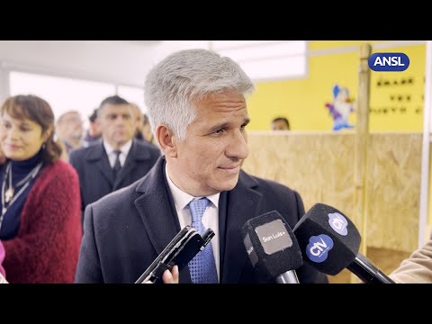 Claudio Poggi en la inaguración del CDI en el barrio 9 de Julio