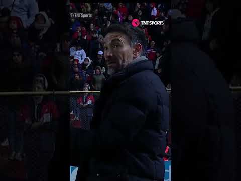 El festejo del gol de Unión tuvo una vÃctima: la campera del Kily González ð
El festejo del gol de Unión tuvo una vÃctima: la campera del Kily González ð