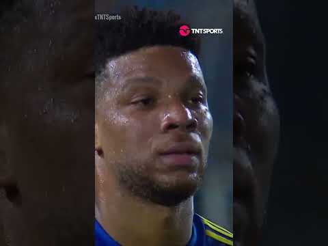 LO HIZO PASAR DE LARGO ð© Frank Fabra y una pisada de lujo para gambetear su marca