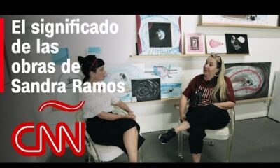 ¿Qué significan los puentes y el personaje de una niña en las obras de Sandra Ramos?