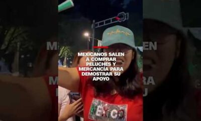 Mexicanos salen a comprar peluches y mercancía para demostrar su apoyo