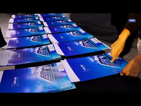 Claudio Poggi entrega los créditos para los emprendedores en San Luis