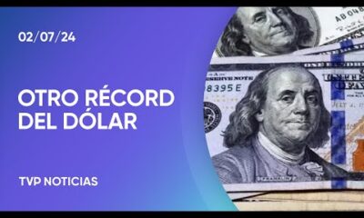 Récord: el dólar blue a .430