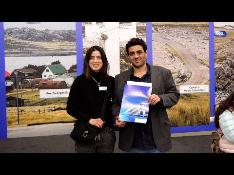 Santiago Hall, mueblería ‘Manso Objeto’ Santiago Hall, mueblería ‘Manso Objeto’