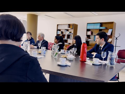 Abigail Bustos, Alumna Destacada