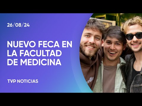 Café “Canillita” en un puesto de diarios porteño Café “Canillita” en un puesto de diarios porteño