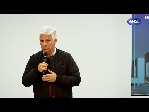 Claudio Poggi confirma fecha de pacto de escritura Claudio Poggi confirma fecha de pacto de escritura