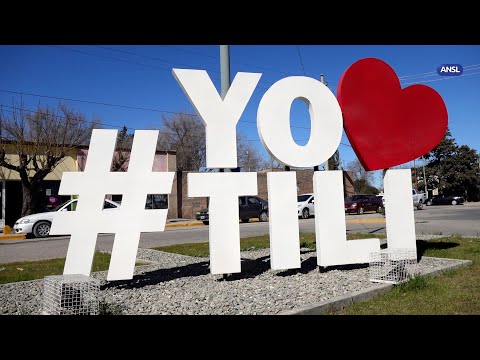 Claudio Poggi participa de la entrega de escrituras en Tilisarao Claudio Poggi participa de la entrega de escrituras en Tilisarao