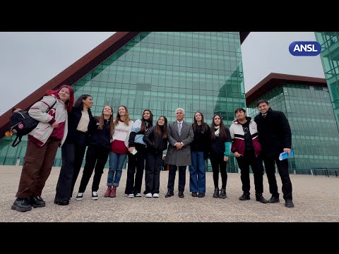 Estudiantes con los mejores promedios compartieron la mañana con Poggi Estudiantes con los mejores promedios compartieron la mañana con Poggi