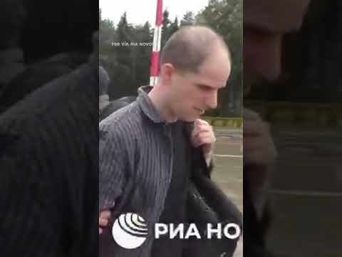 Gershokovic y Whelan suben al avión en el intercambio de prisioneros entre EE.UU. y Rusia