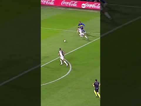 PFF… TREMENDO PASE DE TACO DE MERENTIEL ðð© PFF… TREMENDO PASE DE TACO DE MERENTIEL ðð©