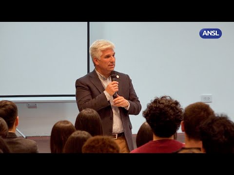 Claudio Poggi, gobernador de San Luis – Beca al Mérito Claudio Poggi, gobernador de San Luis – Beca al Mérito