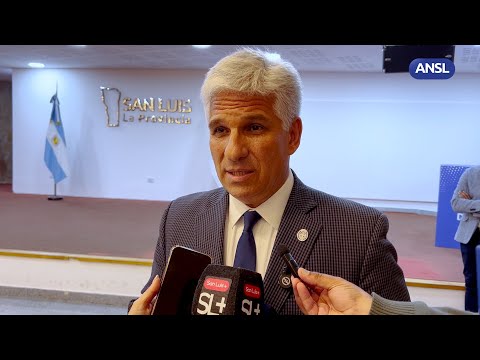 Claudio Poggi, gobernador de San Luis – Nota desayuno con becarios Claudio Poggi, gobernador de San Luis – Nota desayuno con becarios