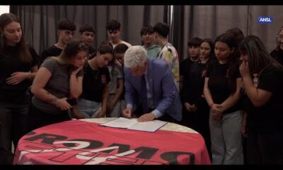 Claudio Poggi inaugura aulas en la escuela Nº159