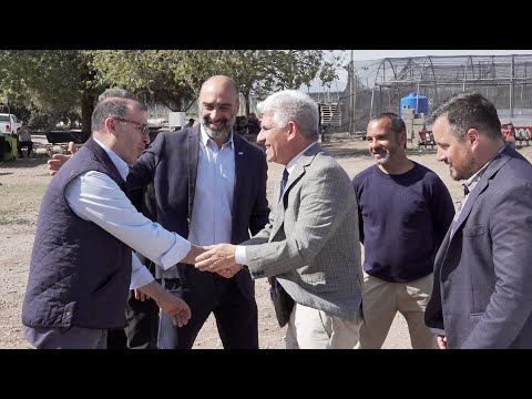 Diego Pierdominici, director de Produccion Familiar y Hugo Bernasconi, director del INTA Diego Pierdominici, director de Produccion Familiar y Hugo Bernasconi, director del INTA