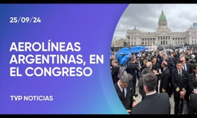 El Congreso discute privatizar Aerolineas en medio de una jornada de protesta de los gremios