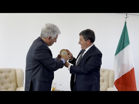 Giusseppe D´Agosto, Cónsul de Italia en Mendoza Giusseppe D´Agosto, Cónsul de Italia en Mendoza