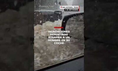 Inundaciones repentinas atrapan a un hombre en su coche