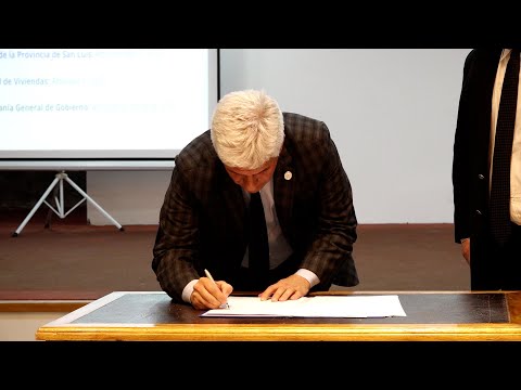 Poggi encabezó el acto de la firma del Pacto Provincia – Municipios Poggi encabezó el acto de la firma del Pacto Provincia – Municipios