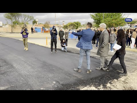 Poggi inspeccionó los avances en las obras de repavimentación de la avenida IV Centenario Poggi inspeccionó los avances en las obras de repavimentación de la avenida IV Centenario