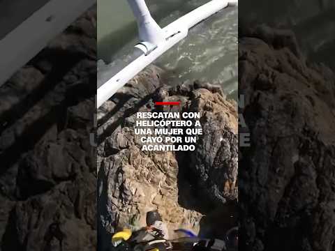 Rescatam con helicóptero a una mujer que cayó por un acantilado Rescatam con helicóptero a una mujer que cayó por un acantilado