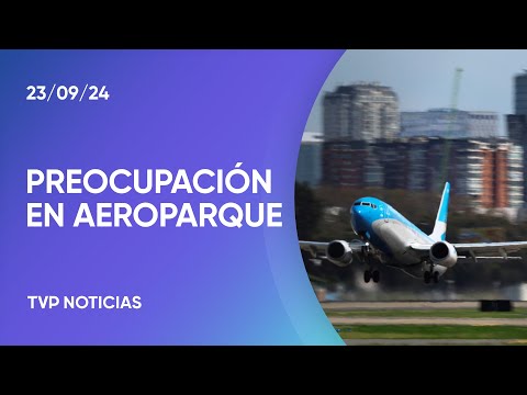 Un avión de Aerolíneas perdió una rueda al aterrizar en Aeroparque Un avión de Aerolíneas perdió una rueda al aterrizar en Aeroparque