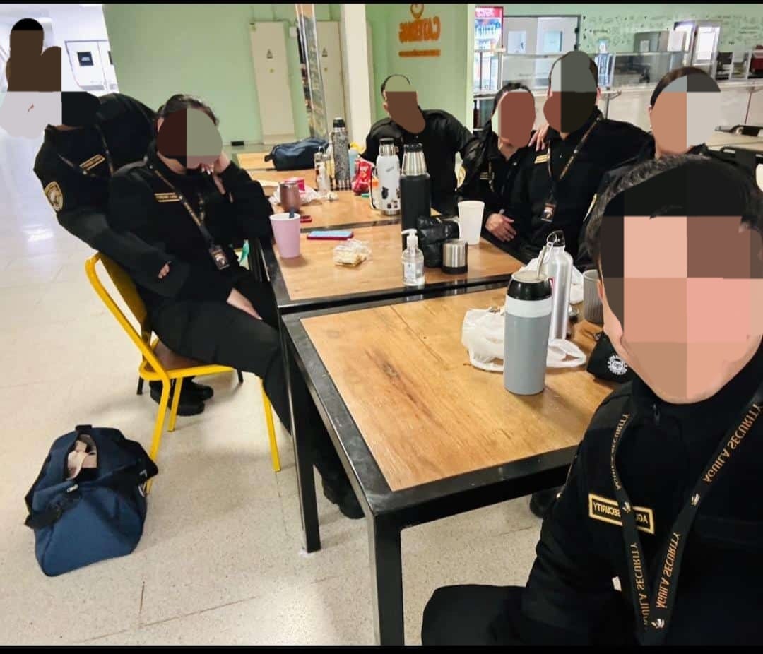 DENUNCIAN QUE UNA EMPRESA DE SEGURIDAD USA UNIFORME POLICIAL DENUNCIAN QUE UNA EMPRESA DE SEGURIDAD USA UNIFORME POLICIAL