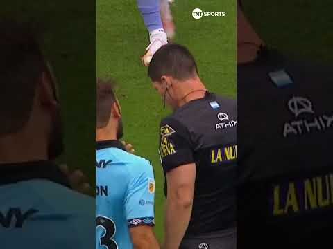 ¡TREMENDA PATADA Y EXPULSADO AL MINUTO DE JUEGO! 𥠡TREMENDA PATADA Y EXPULSADO AL MINUTO DE JUEGO! ð¥